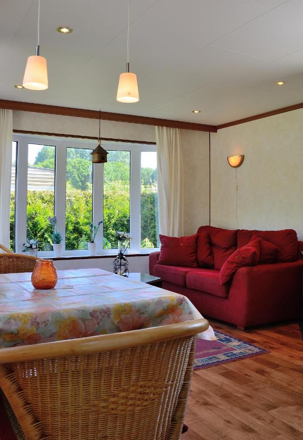 Chalet Ketjil Oostvoorne Extérieur photo